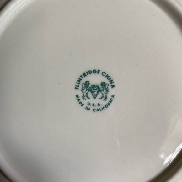 Flintridge Sarita Soup Bowl and Fruit Plates - Picture 3 of 6